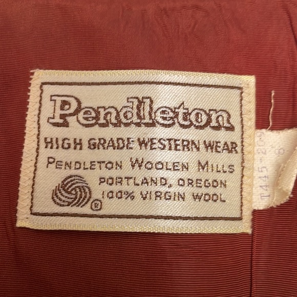 Women’s Pendleton Woolen Mills blazer with vest - Picture 3 of 3